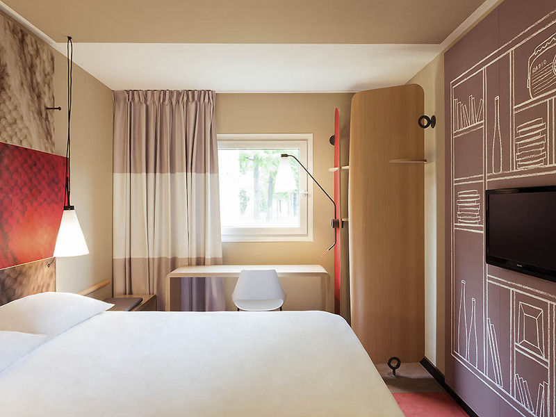 Ibis Styles Oxford Road Hotel 3*